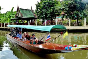 Bangkok Tour - Family boat ride