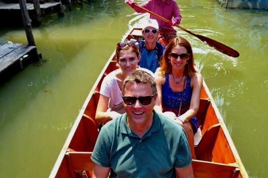 Bangkok Tour - Family boat tour chao phraya